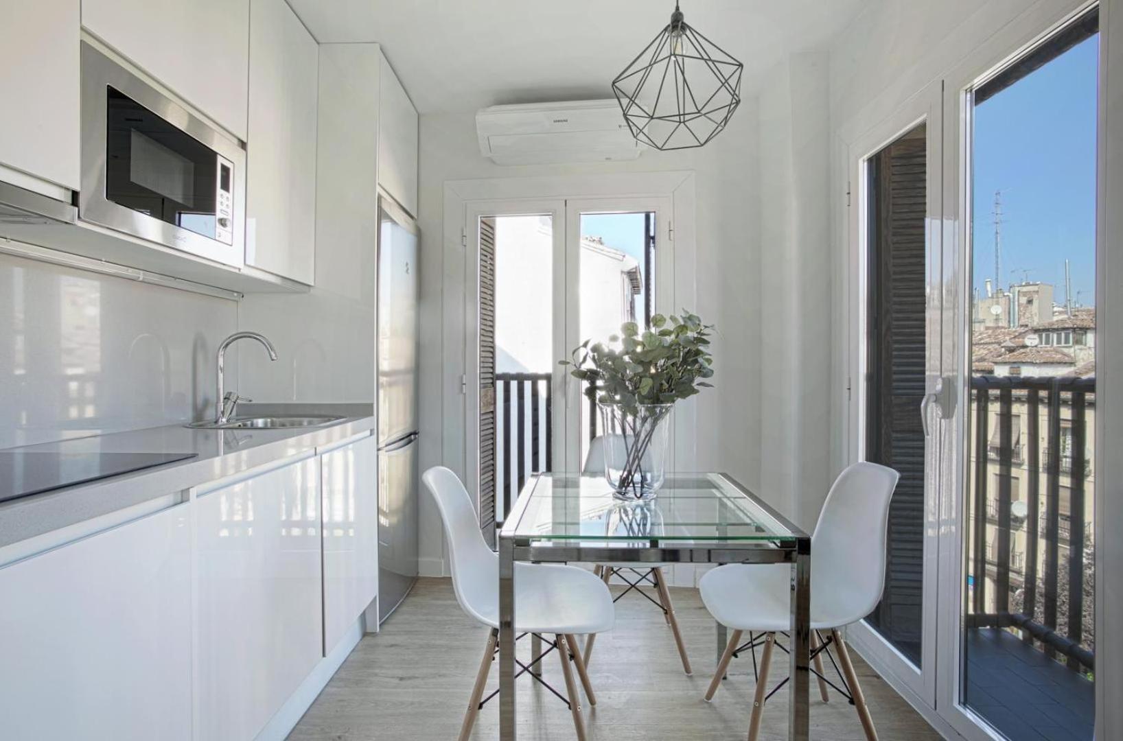 Genteel Home Cava Baja Madrid Buitenkant foto