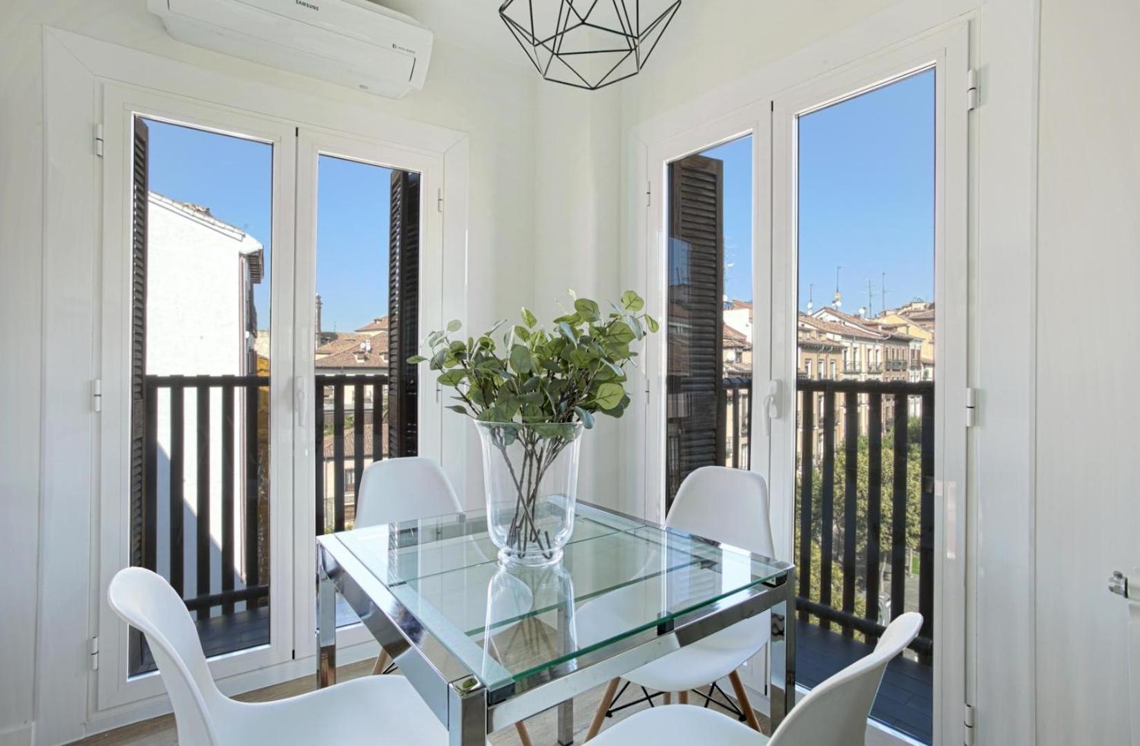 Genteel Home Cava Baja Madrid Buitenkant foto